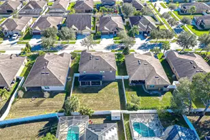 1521 Banner Elk St, Valrico, FL 33594 - Photo 3