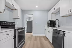 2465 16th Ave S, Saint Petersburg, FL 33712 - Photo 5