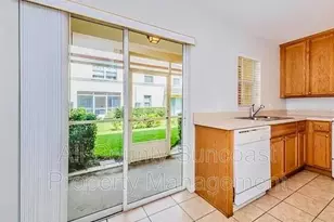 3872 Mariner Dr, Saint Petersburg, FL 33705 - Photo 9