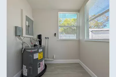 2411 45th Street S, Saint Petersburg, FL 33711 - Photo 19