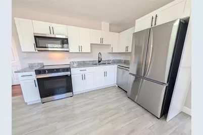 2411 45th Street S, Saint Petersburg, FL 33711 - Photo 9