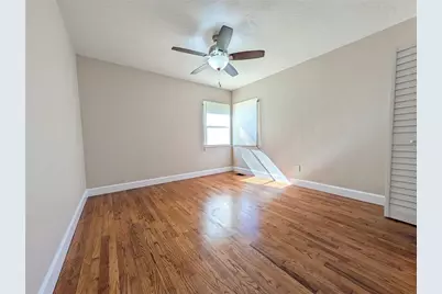 2411 45th Street S, Saint Petersburg, FL 33711 - Photo 15