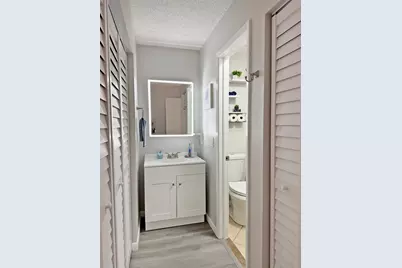 8518 Misty River Court, Tampa, FL 33637 - Photo 17