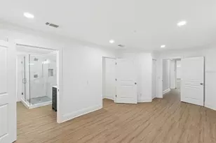 445 33rd Ave N, Saint Petersburg, FL 33704 - Photo 11