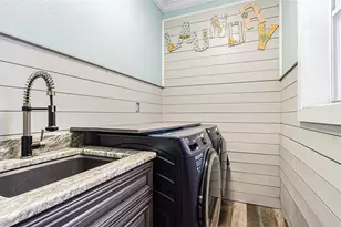 2807 Windcrest Oaks Ct, Valrico, FL 33594 - Photo 19