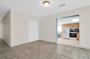 8254 40th Ave N, Saint Petersburg, FL 33709 - Photo 7