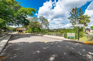 5961 N Falls Cir Dr, Lauderhill, FL 33319 - Photo 15