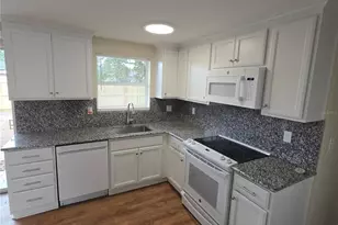 2520 Limewood Dr, Holiday, FL 34690 - Photo 7