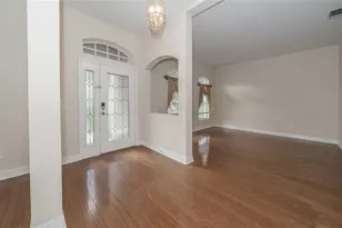 19027 Dove Creek Dr, Tampa, FL 33647 - Photo 5