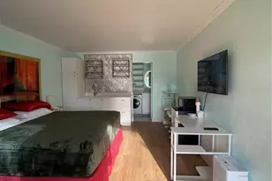 7150 N Tamiami Trl, Sarasota, FL 34243 - Photo 5