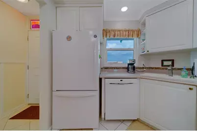 6020 Shore Boulevard S #603, Gulfport, FL 33707 - Photo 11