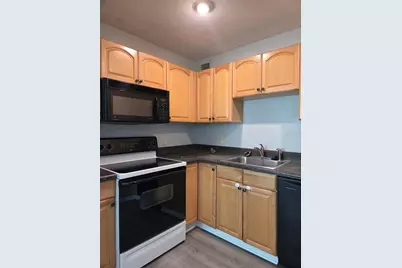 13690 Orange Sunset Drive #102, Tampa, FL 33618 - Photo 7