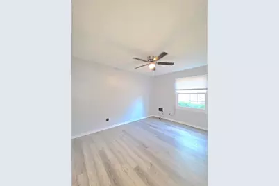 13690 Orange Sunset Drive #102, Tampa, FL 33618 - Photo 9