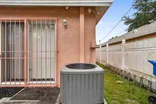 1125 40th St S, Saint Petersburg, FL 33711 - Photo 43