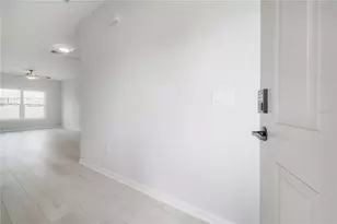 3921 W State St, Tampa, FL 33609 - Photo 5