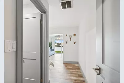 292 Sunlit Cove Drive NE, Saint Petersburg, FL 33702 - Photo 57