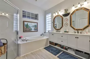 711 Camellia Green Dr, Sun City Center, FL 33573 - Photo 13