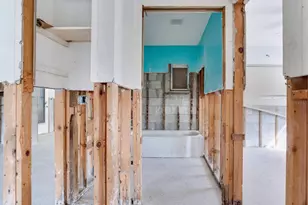 16105 1st St E, Redington Beach, FL 33708 - Photo 15