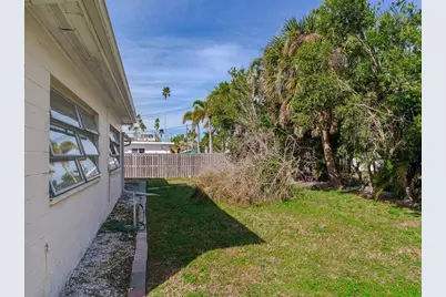 16105 1st Street E, Redington Beach, FL 33708 - Photo 5