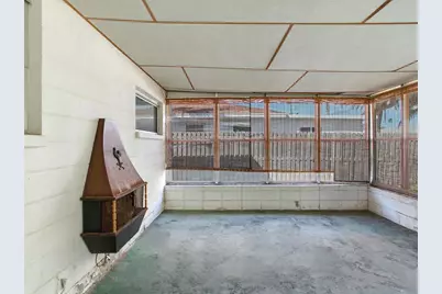 16105 1st Street E, Redington Beach, FL 33708 - Photo 19