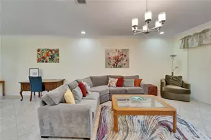 15618 Aurora Lake Cir, Wimauma, FL 33598 - Photo 9