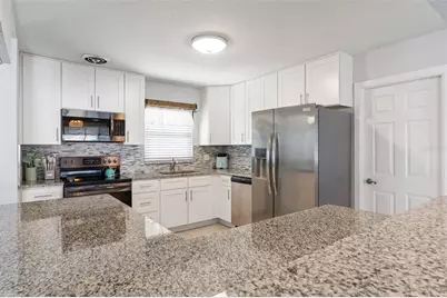 6004 Tampa Shores Boulevard, Tampa, FL 33615 - Photo 15