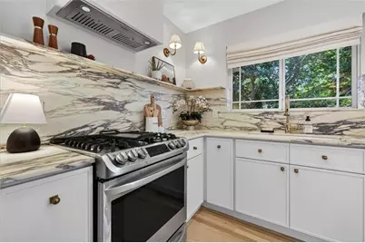 101 27th Avenue N, Saint Petersburg, FL 33704 - Photo 17