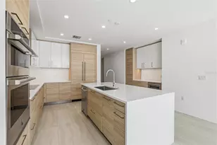 301 1st St S, Saint Petersburg, FL 33701 - Photo 33