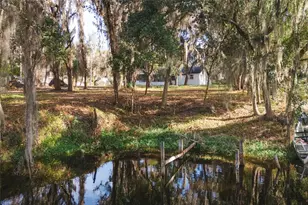 8807 Overlook Dr, Wesley Chapel, FL 33545 - Photo 31