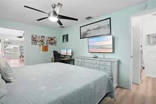 921 Deville Dr E, Largo, FL 33771 - Photo 17