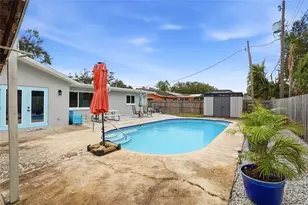 921 Deville Dr E, Largo, FL 33771 - Photo 29