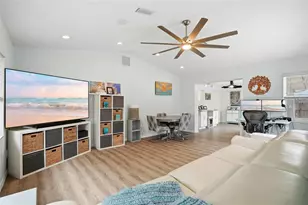 921 Deville Dr E, Largo, FL 33771 - Photo 15