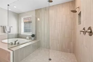 18215 Leafmore St, Lutz, FL 33548 - Photo 71