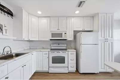 1001 77th Avenue N #307, Saint Petersburg, FL 33702 - Photo 7