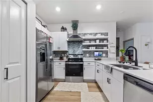 10070 Trumpet Honeysuckle Wy, Wesley Chapel, FL 33545 - Photo 7