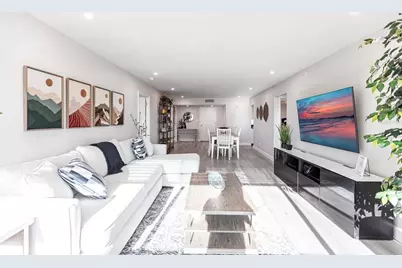 1125 W Peppertree Drive #402, Sarasota, FL 34242 - Photo 3