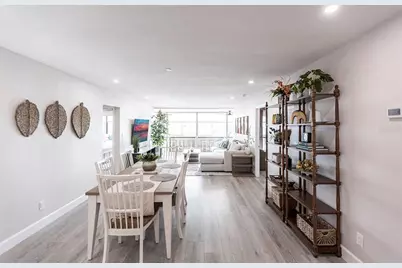 1125 W Peppertree Drive #402, Sarasota, FL 34242 - Photo 9