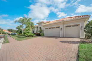 1042 Tuscany Dr, Trinity, FL 34655 - Photo 5