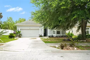 37110 Highland Bluff Cir, Dade City, FL 33523 - Photo 1