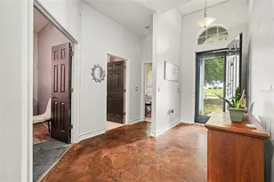 37110 Highland Bluff Cir, Dade City, FL 33523 - Photo 3