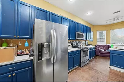 37110 Highland Bluff Circle, Dade City, FL 33523 - Photo 11