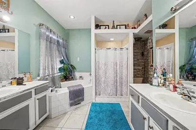 37110 Highland Bluff Circle, Dade City, FL 33523 - Photo 17