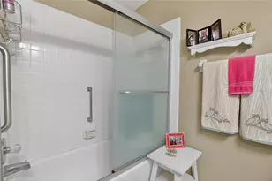 2003 Hartlebury Way, Sun City Center, FL 33573 - Photo 41