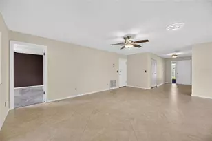 2003 Hartlebury Way, Sun City Center, FL 33573 - Photo 19