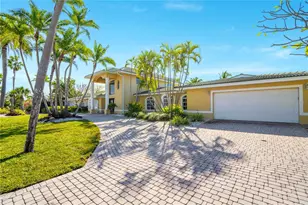 482 Hermosita Dr, Saint Pete Beach, FL 33706 - Photo 15