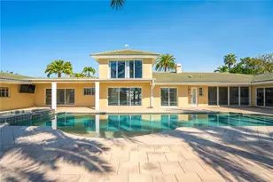 482 Hermosita Dr, Saint Pete Beach, FL 33706 - Photo 7