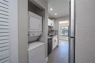 372 Moorings Cove Dr, Tarpon Springs, FL 34689 - Photo 25