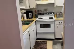 1903 Canterbury Ln, Sun City Center, FL 33573 - Photo 11