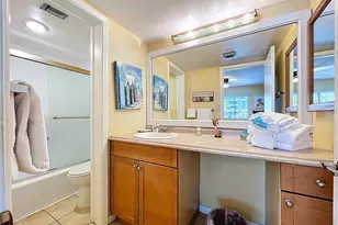 7532 Bayshore Dr, Treasure Island, FL 33706 - Photo 27