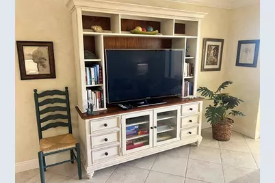 1125 W Peppertree Drive #202, Sarasota, FL 34242 - Photo 3